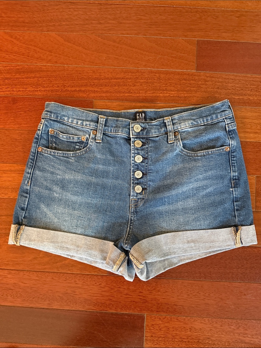 GAP Women’s High Rise 4” Button-Front Cuffed Denim Shorts in Blue Size 10 / 30R